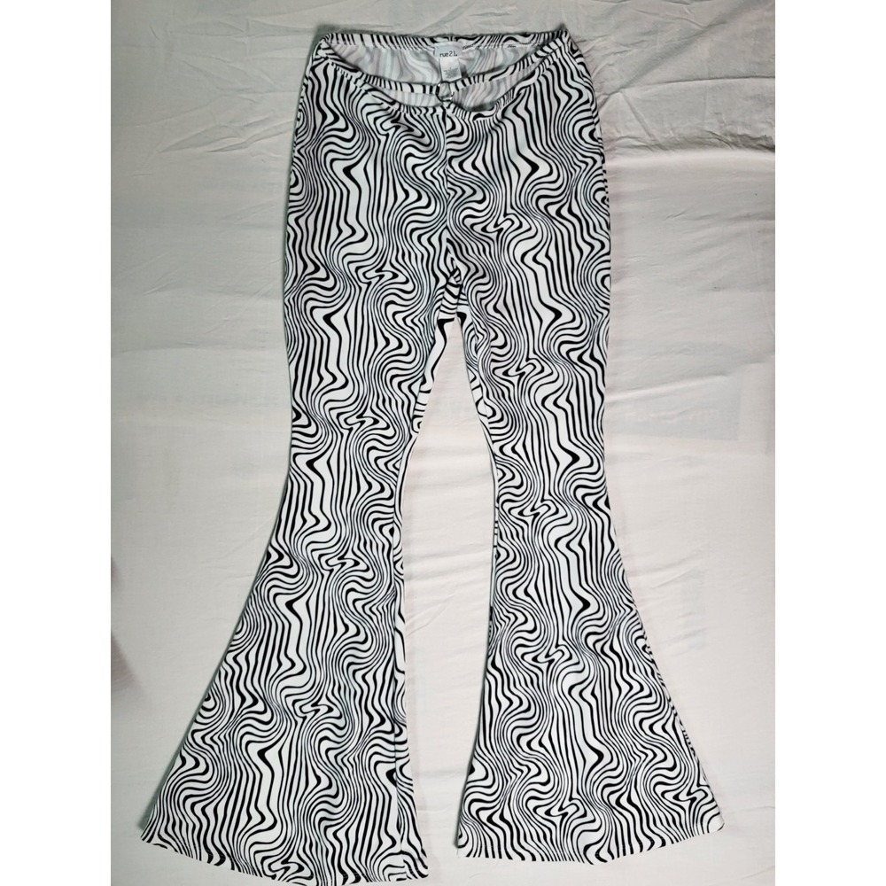 Rue21 Black & White Swirl Flare Pants Women's Large O-Ring Cutout Psychedelic